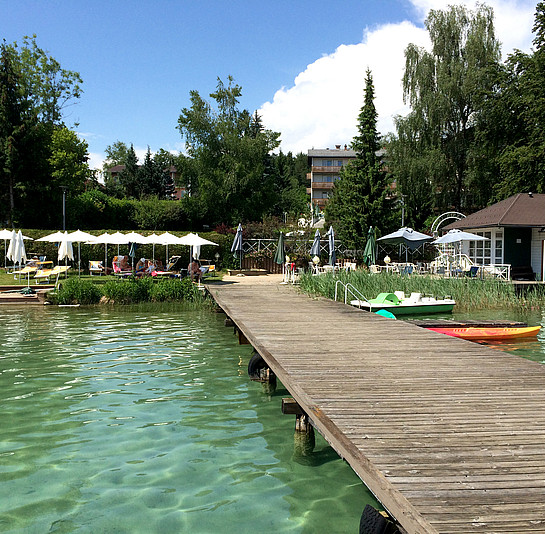 Badesteg des 4* Hotels Birkenhof am Klopeiner See