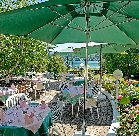 Die gemütliche Terrasse im Hotel Birkenhof